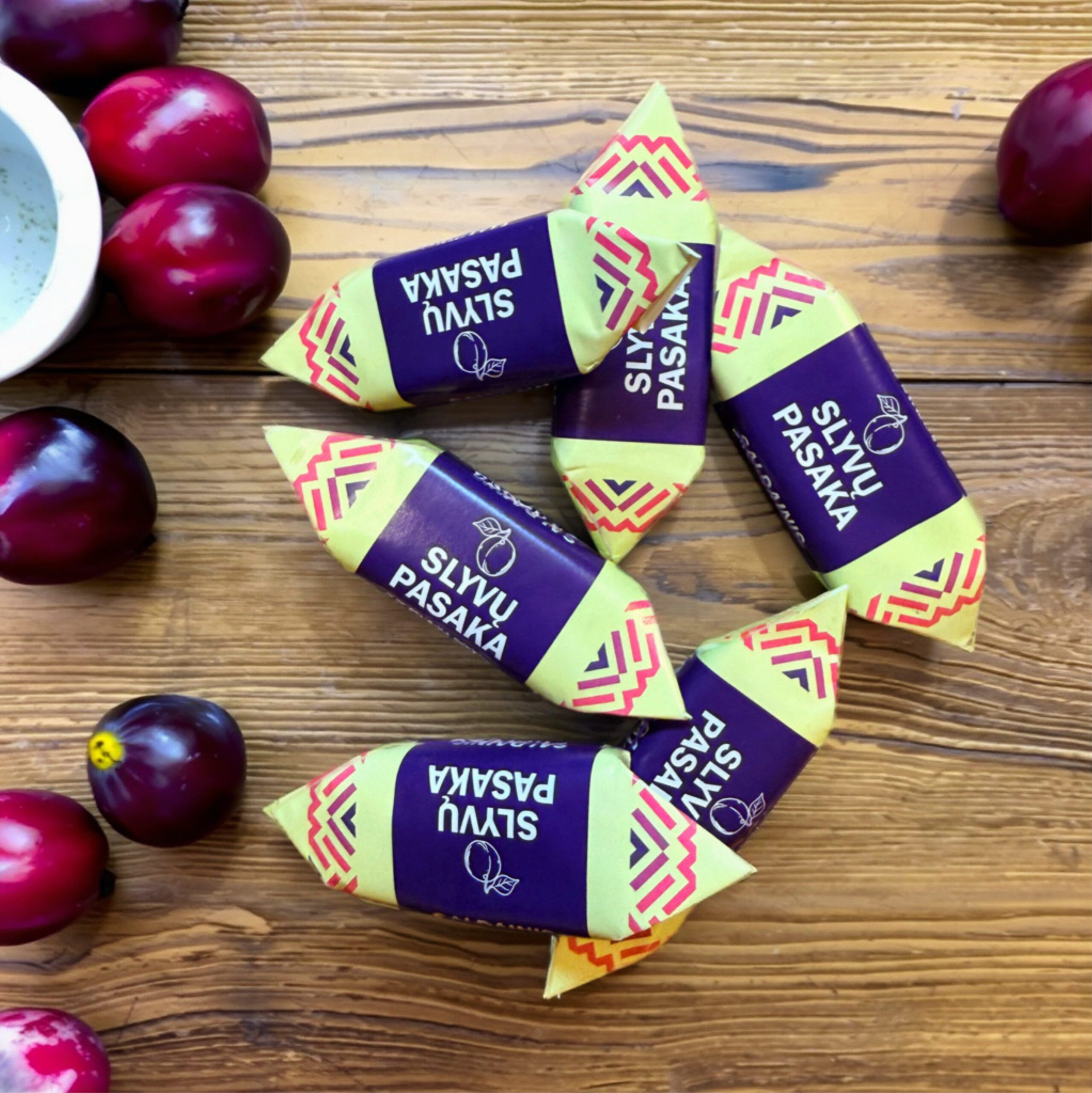 slyvu skonio karvute