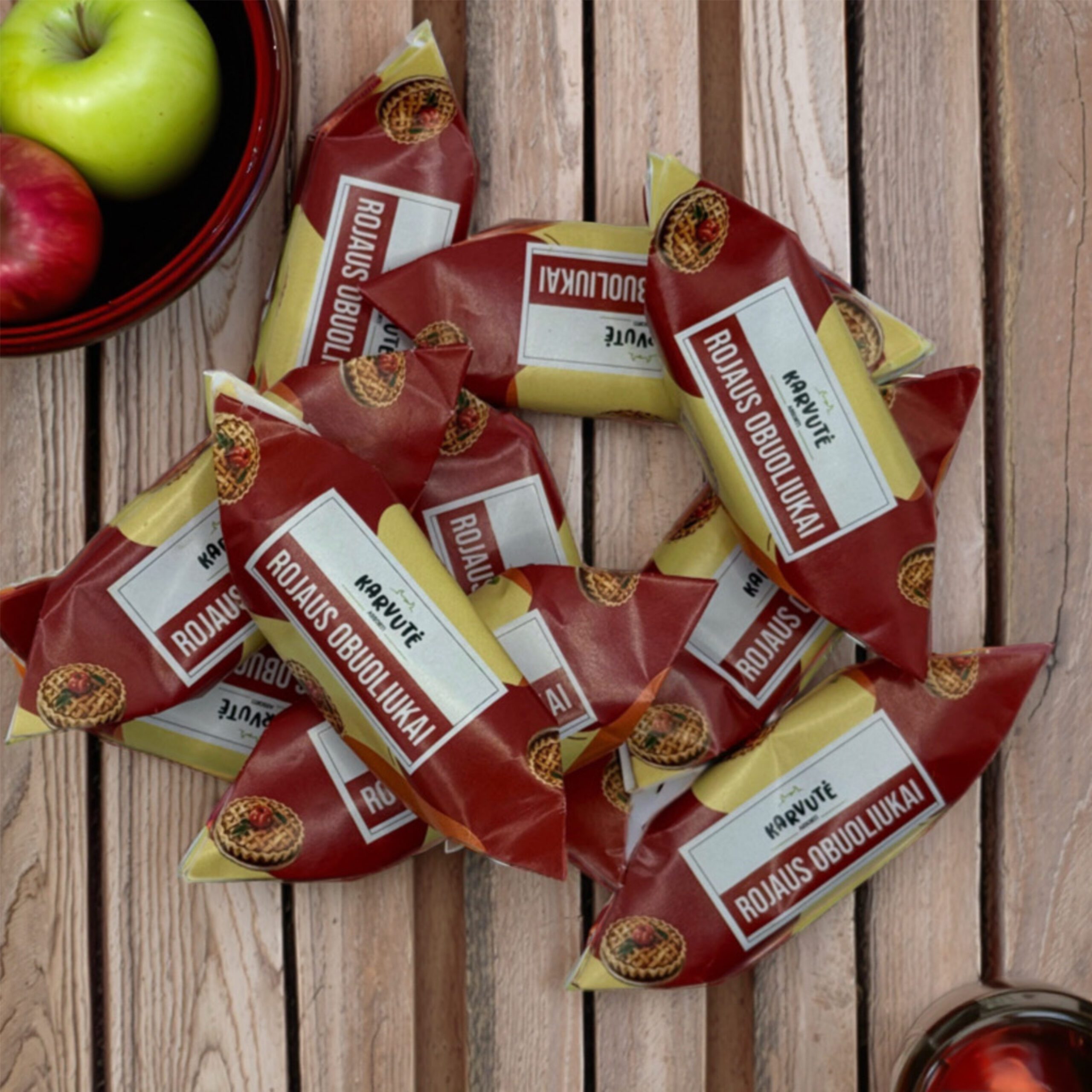 Rojaus obuoliukas karvutė